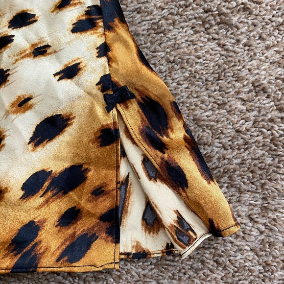 Night Slip | Cheetah Silk Effect Night Slip - Picture 4 of 4